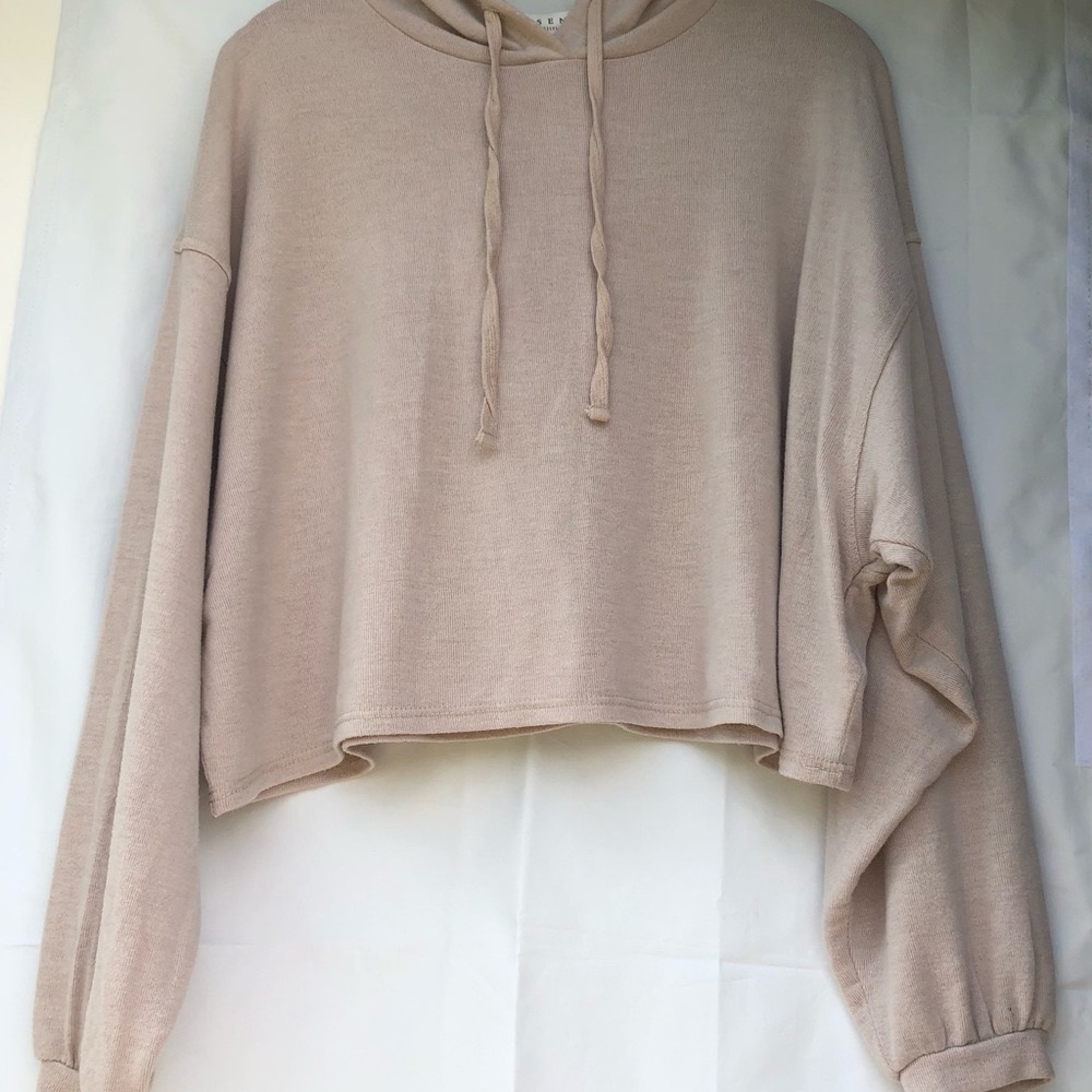Risen cropped hoodie, sand color, M, preowned & loved, very good condition.